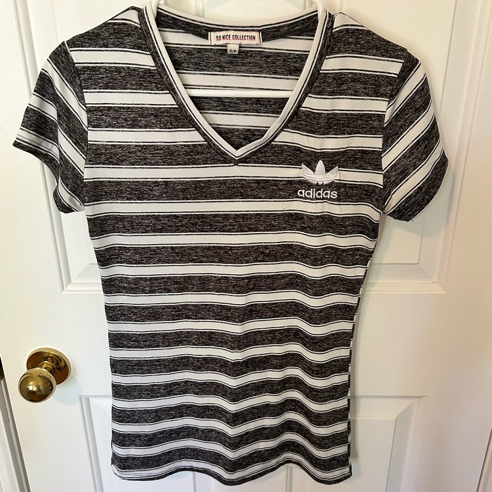 Adidas, t-shirts, like new, size Small.